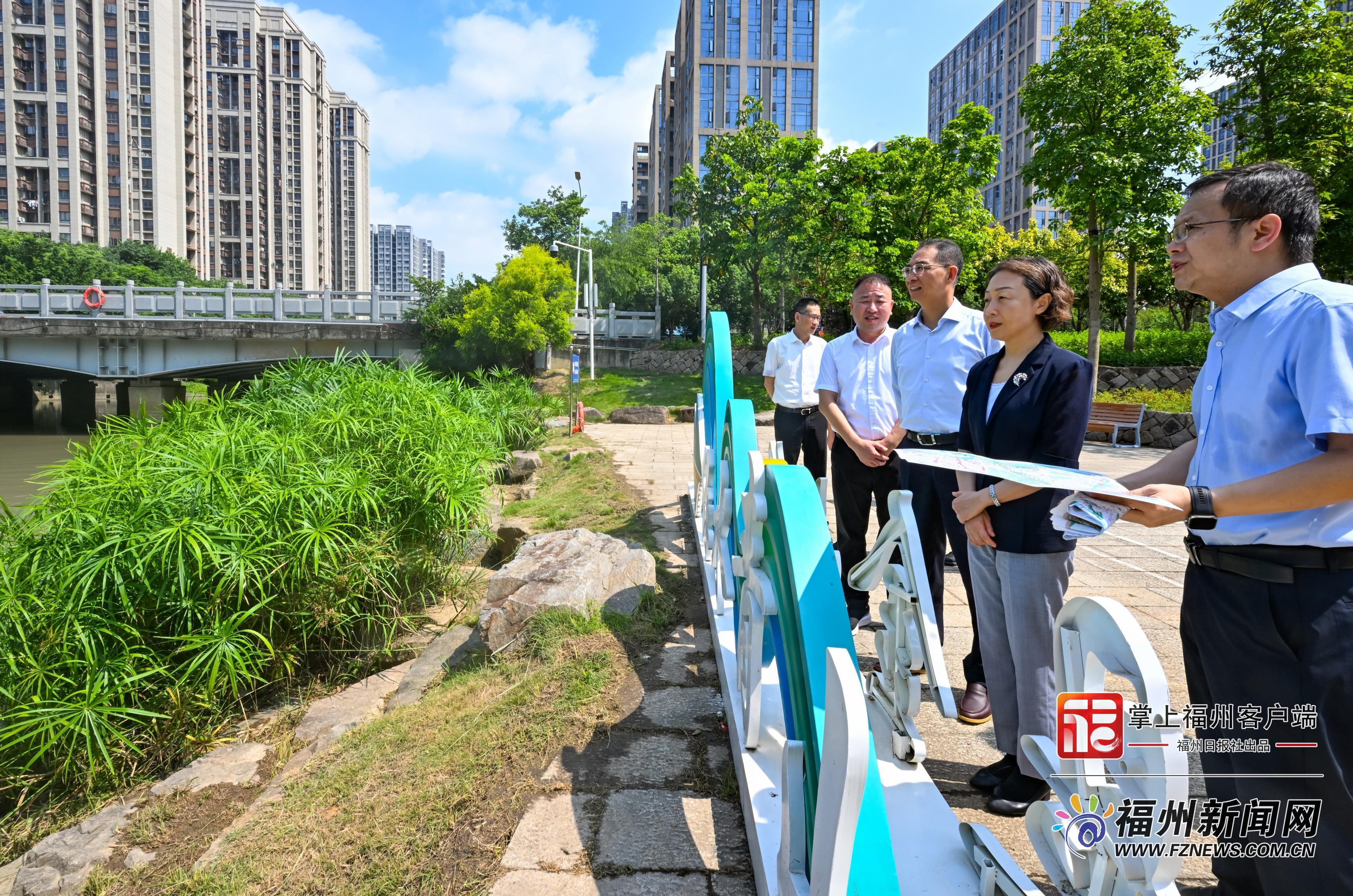 郭宁宁吴贤德调研推动重点项目建设并开展“护河爱水、清洁家园”活动