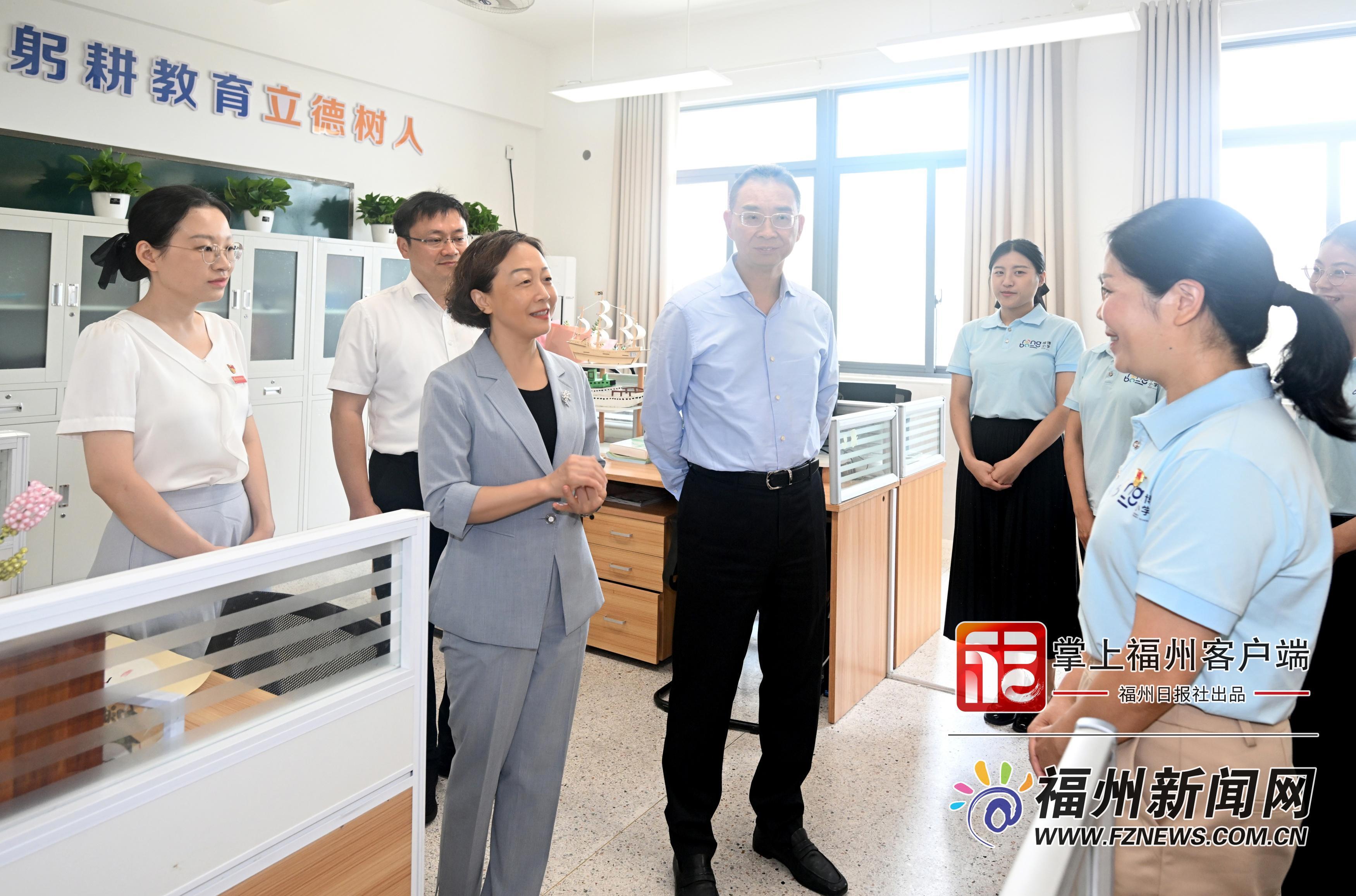 郭宁宁吴贤德看望慰问一线教育工作者并致以节日祝福 郭宁宁吴贤德看望慰问一线教育工作者并致以节日祝福